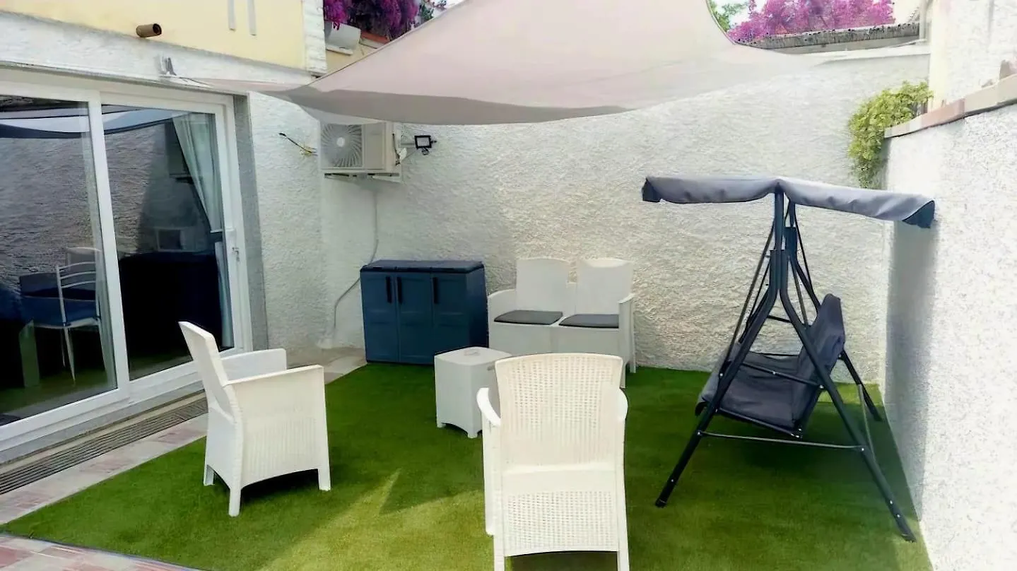 Summer House Sant'Antioco 0*,